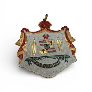 3/$18 Hawaiian “Royal Coat of Arms of Kingdom of Hawaii” Enamel Goldtone Pendant